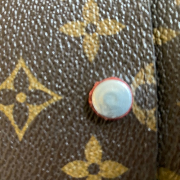 4092 LOUIS VUITTON Monogram Emilie Wallet Cherry Leather W/ Box - Picture 10 of 12